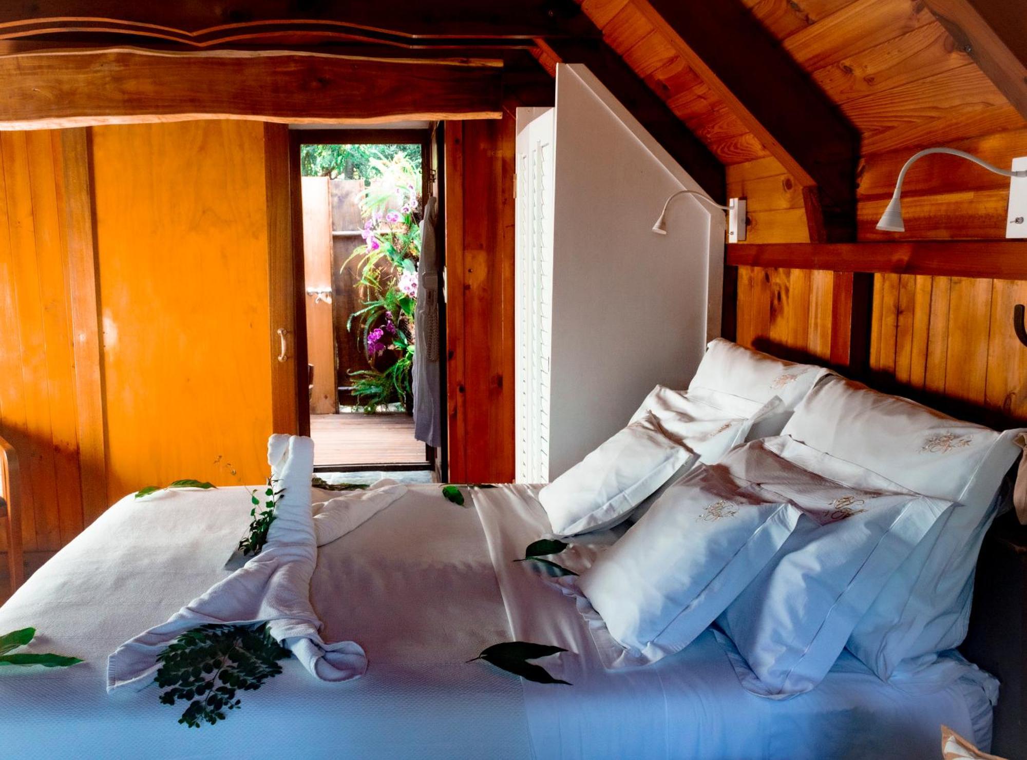 Lodge Roche Tamarin La Possession Exterior photo